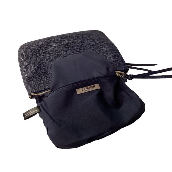 Reaction by Kenneth Cole blue pebble leather clutch‎ 3 zipper - Picture 6 of 11